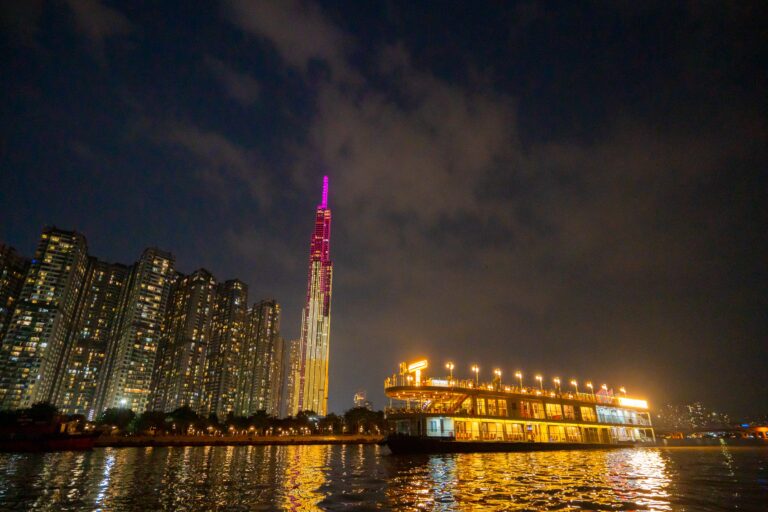 Du Thuyền Bến Thành Princess